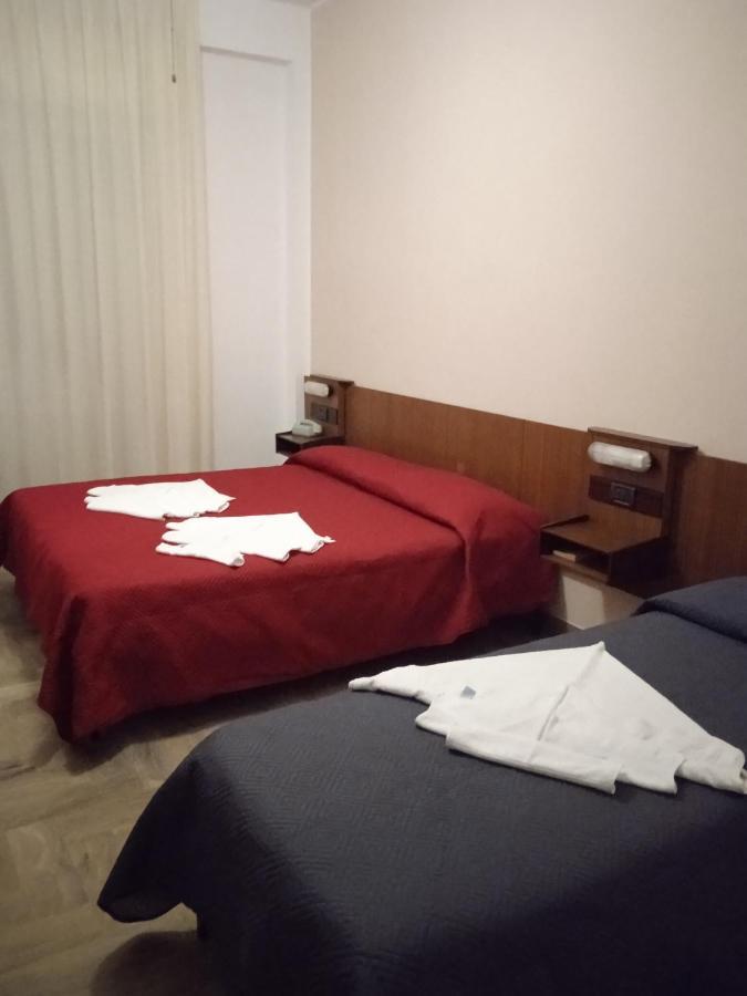 Hotel Luca Rimini Exterior photo